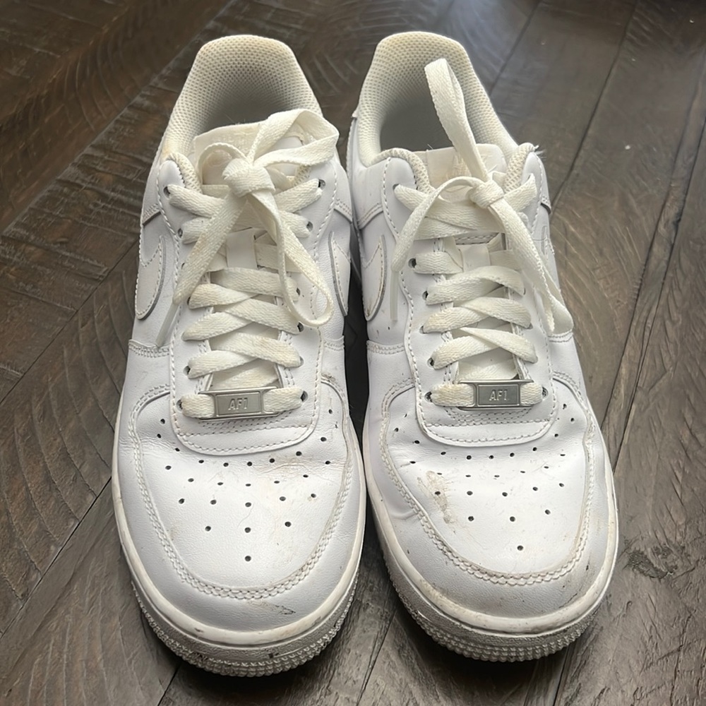 Air Force Ones White Nike - Women’s All White - women’s 7.5 USED Condition.